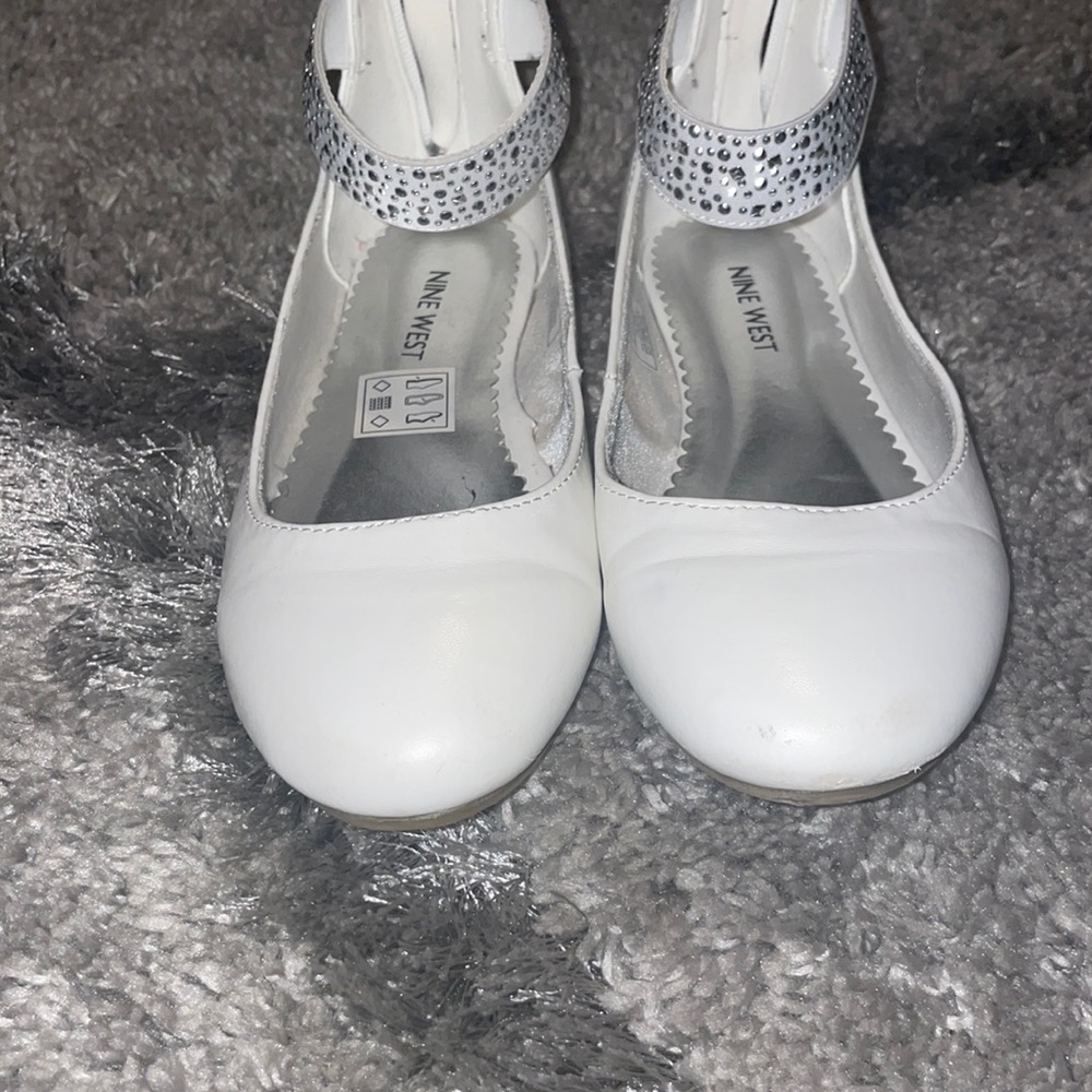Nine West flat dressy shoes